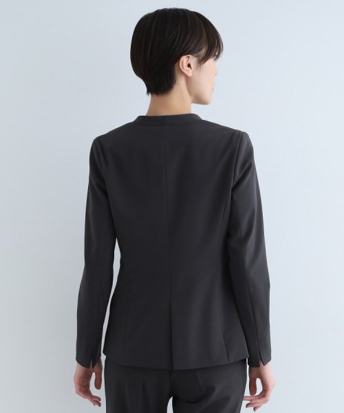 【定番スーツ/洗える/UVケア】ストレッチノーカラージャケット 