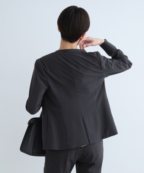 【定番スーツ/洗える/UVケア】ストレッチノーカラージャケット 