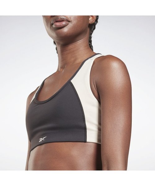 Reebok(リーボック)/Lux レーサー パデッド カラーブロック スポーツブラ / Lux Racer Padded Colorblock Sports Bra/img02