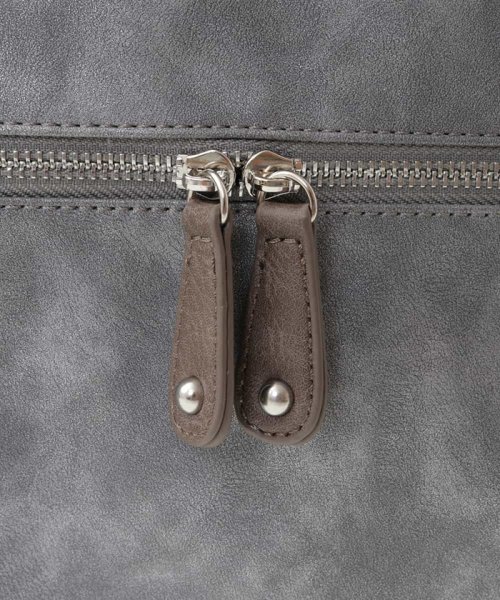 [2WAY・A4サイズ対応]フェイクレザー変形トートバッグ 