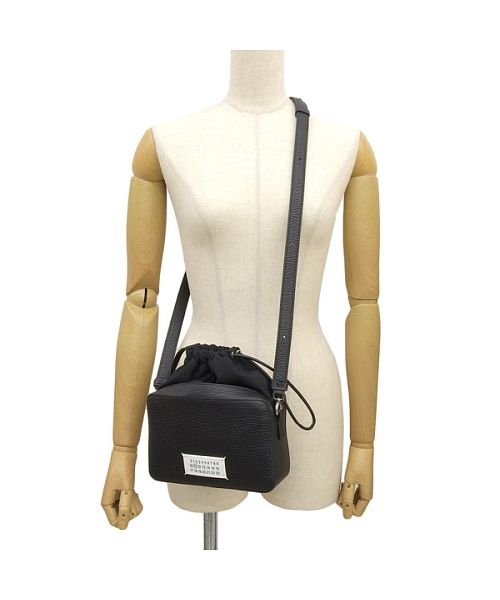 Maison Margiela メゾン マルジェラ 5AC CAMERA BAG MEDIUM ショルダーバッグ カジュアル 斜め掛け マチ ショルダー バッグ 