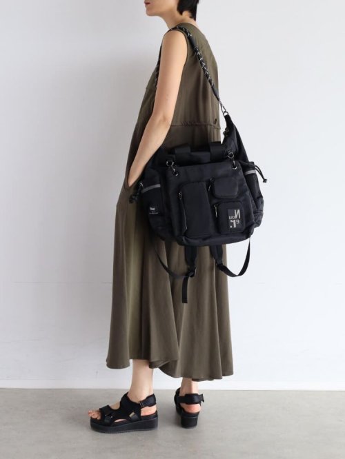 ポケットデザインマルチWAYバックパック 本体 高さ 斜め掛け ロープ