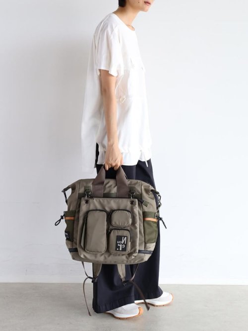 ポケットデザインマルチWAYバックパック 本体 高さ 斜め掛け ロープ