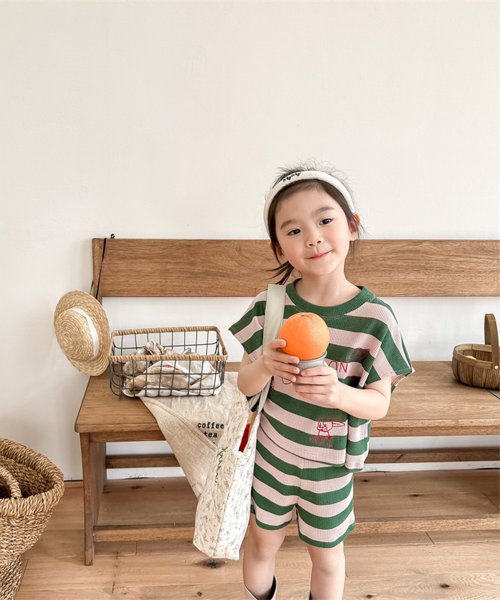 aimoha(aimoha（アイモハ）)/【aimoha－KIDS－】韓国子供服 フロントプリントボーダーTEE+ショットパンツ　セットアップ/img01
