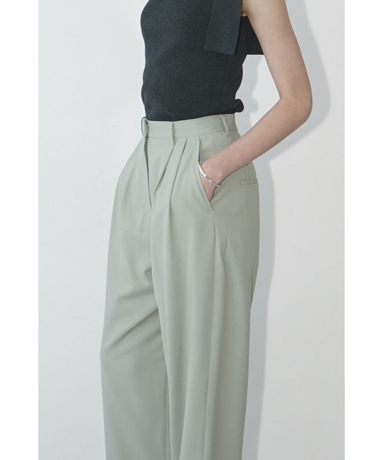 BASIC TUCK PANTS(505456901) | クラネ(CLANE) - MAGASEEK