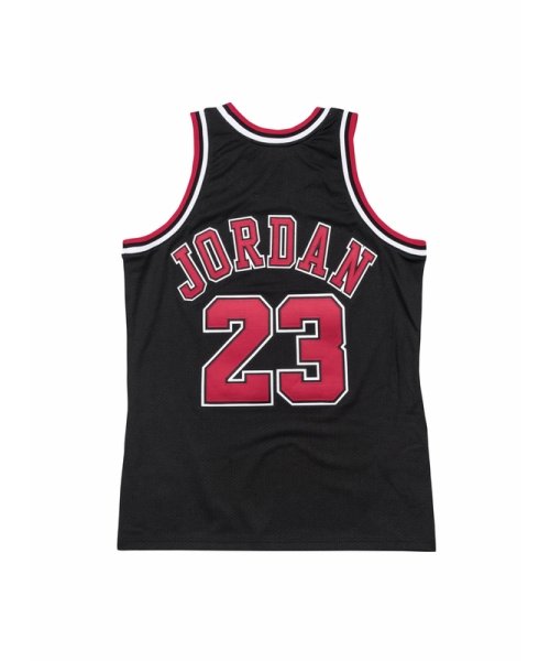 Mitchell & Ness(ミッチェルアンドネス)/マイケル・ジョーダン ブルズ オルタネイト オーセンティックジャージ 1997－98 CHICAGO BULLS Auth Jersey BLK CBU97－ /img01