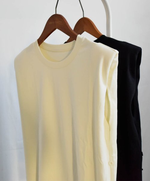 ARGO TOKYO(アルゴトウキョウ)/Side Button Shoulder Pat T－shirt　24085 サイドボタンショルダーパットTシャツ　Tシャツ　パット付きTシャツ　サイドボタン　/img19