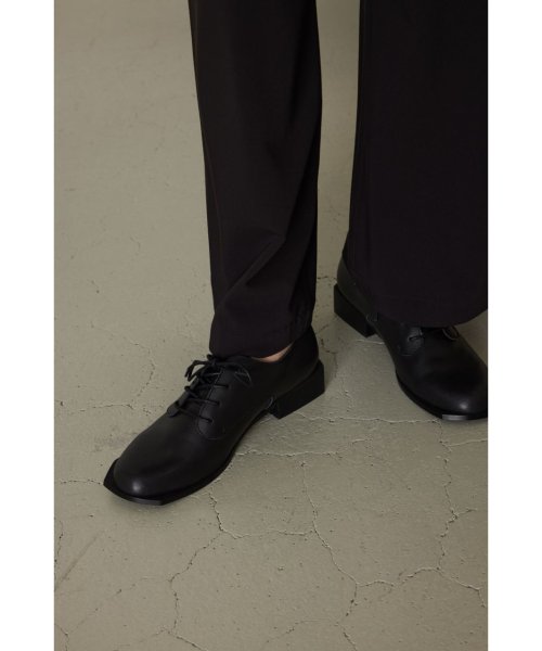 Lace up plump shoes up plump shoes