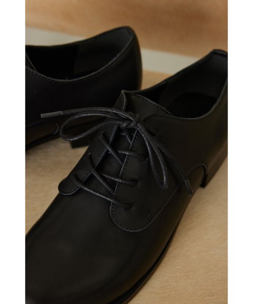 Lace up plump shoes up plump shoes