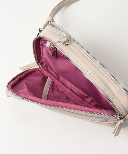 イタリアンシープ多機能ポシェット 色移り注意