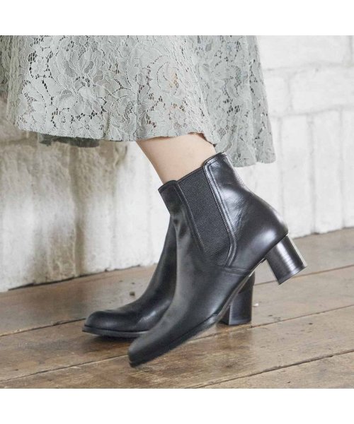 サイドゴアレザーショートブーツ 