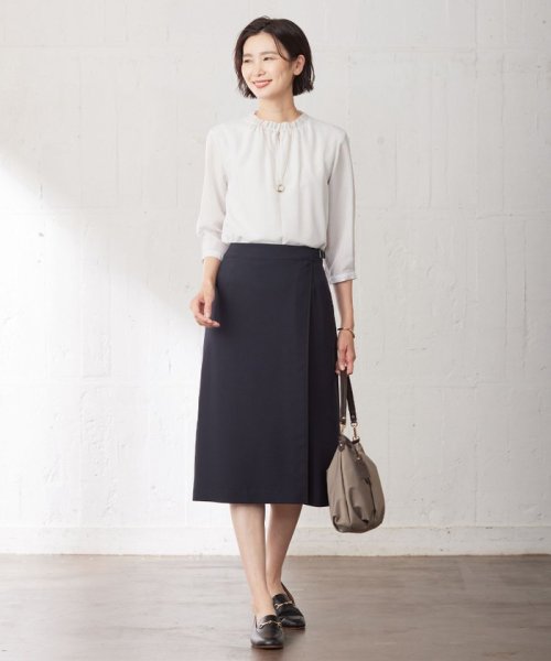 J.PRESS LADIES（LARGE SIZE）(J．プレス　レディス（大きいサイズ）)/シャドーストライプ スリットフリルネック カットソー/img03