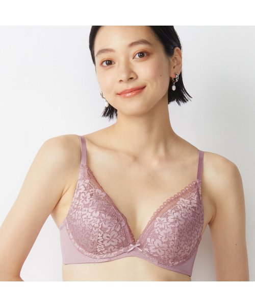 AMO'S STYLE by Triumph(アモスタイルバイトリンプ)/夢みるブラ DeepV ブラ＆ショーツセット ブルーミングペタルス 1450　ブラック(E)/img17