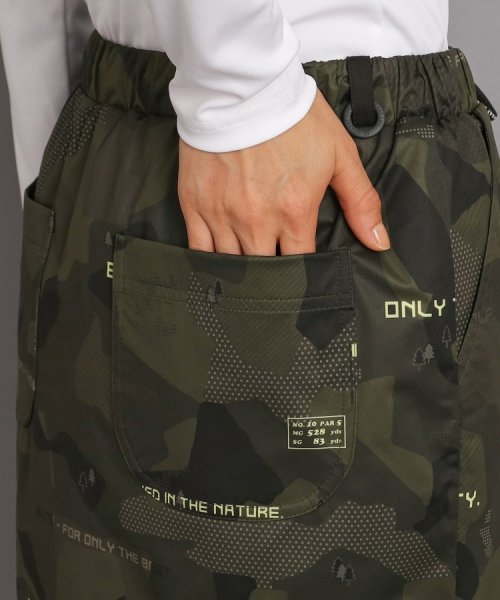 【リバーシブル／撥水／防風】ウェストゴム 中綿スカート 商品説明【デザイン】カモフラージュ柄と、ホワイトの組み合わせのリバーシブル中綿スカートです。ウェストのひもで調整することが可能。ゴルフマップ柄をカモフラー Y1499917181(11583円)