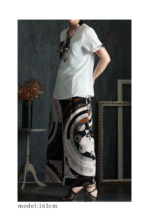 Sawa a la mode(サワアラモード)/スカーフ柄で上品に魅せる大人のセットアップ/img18