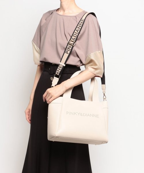 モデレイト　トートバッグ 