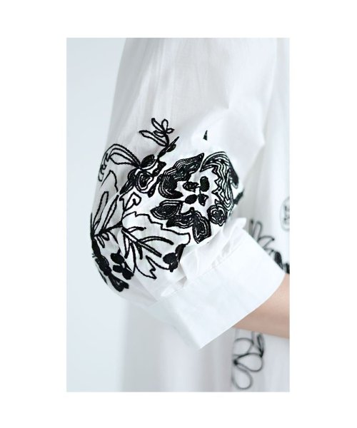 Sawa a la mode(サワアラモード)/エレガントな花刺繍のコットンシャツチュニック/img07