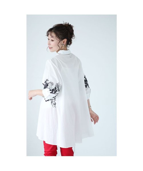 Sawa a la mode(サワアラモード)/エレガントな花刺繍のコットンシャツチュニック/img08