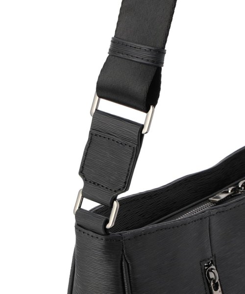 レザーショルダーバッグ 品番/3862