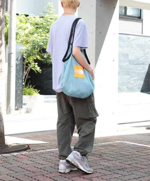 THE NORTH FACE(ザノースフェイス)/◎韓国ノース限定商品◎【THE NORTH FACE / ザ・ノースフェイス】CIRCULAR TOTE / サーキュラー トートバッグ NF0A81BW/img15