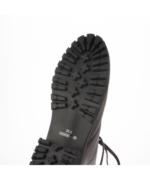 タンクソールレースアップショートブーツ 商品説明マウンテンブーツテイストのショートブーツ。すっきりとしたラストを使用しており、ボリューム感も程良いです。内 E2675385680 (20477円)