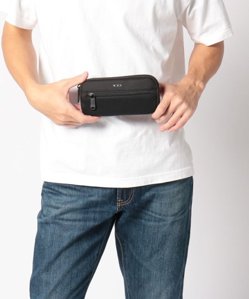TUMI TRAVEL ACCESS. フォーン・ポーチ TRAVEL ACCESS Alpha