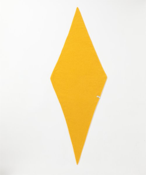 【elegancese / エレガンセーゼ】diamond knit ニットスカーフ ピュアカシミヤ 100% eleganceseの製品は elegancese diamond 全て上質なカシミヤを使用したマフラーです 最高品質とされる内モンゴル産のホワイト原料を使用しており しっとりと柔らかく 使い込むほど風合いが増し フワッと柔らかな肌触りを実感して頂けます 長さ 142cm