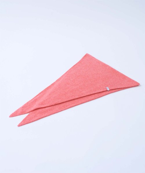 【elegancese / エレガンセーゼ】diamond knit ニットスカーフ ピュアカシミヤ 100% eleganceseの製品は elegancese diamond 全て上質なカシミヤを使用したマフラーです 最高品質とされる内モンゴル産のホワイト原料を使用しており しっとりと柔らかく 使い込むほど風合いが増し フワッと柔らかな肌触りを実感して頂けます 長さ 142cm