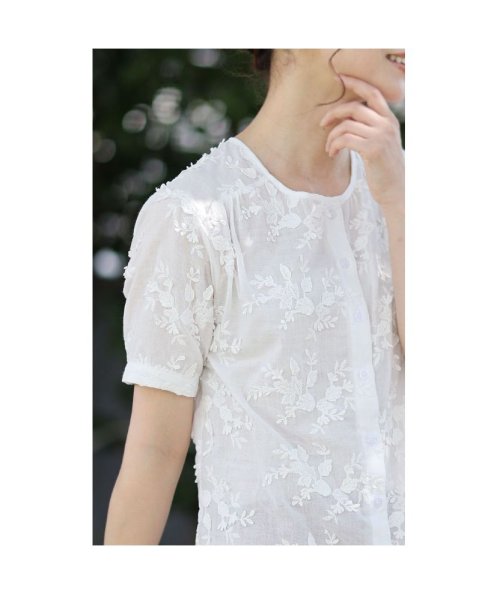 Sawa a la mode(サワアラモード)/リーフ刺繍の涼しげなコットンシャツ/img03