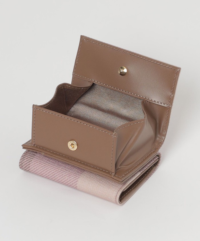 クレストブリッジチェックPVC三つ折り財布 BLUE LABEL CRESTBRIDGE（ブルーレーベルクレストブリッジ）の