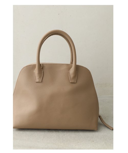 何にでも合う本革上質バッグ 