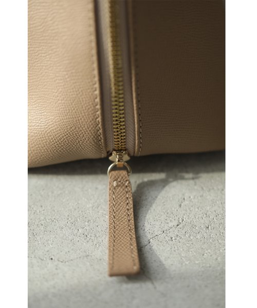 何にでも合う本革上質バッグ 