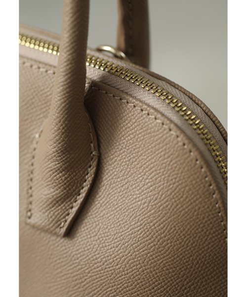 何にでも合う本革上質バッグ 