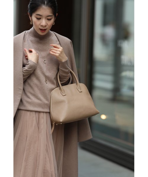 何にでも合う本革上質バッグ 