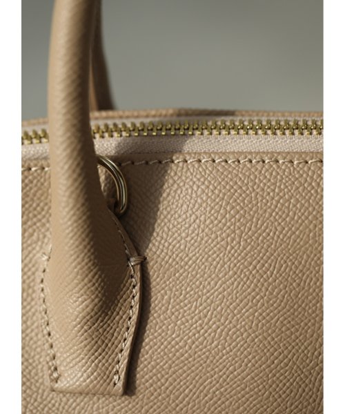 何にでも合う本革上質バッグ 