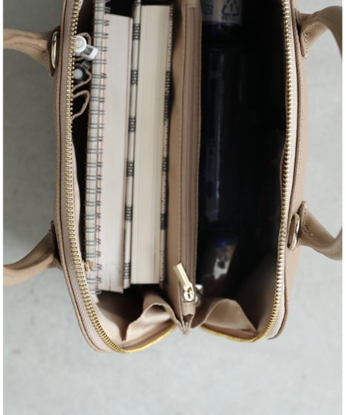 何にでも合う本革上質バッグ 