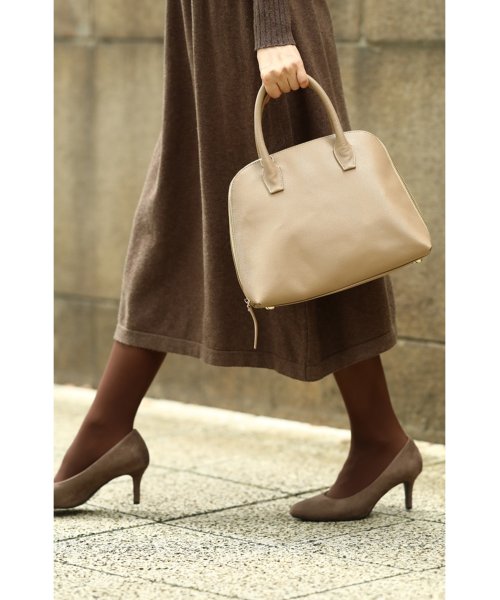 何にでも合う本革上質バッグ 