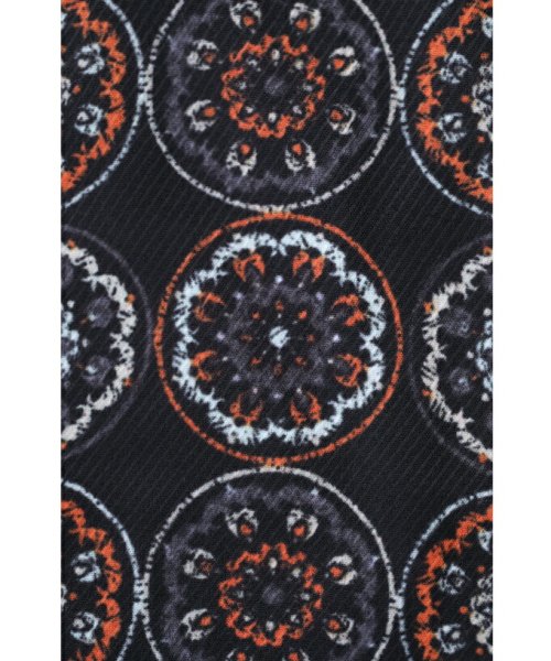CAWAII(カワイイ)/美しい模様織りなす万華鏡柄プルオーバートップス/img01