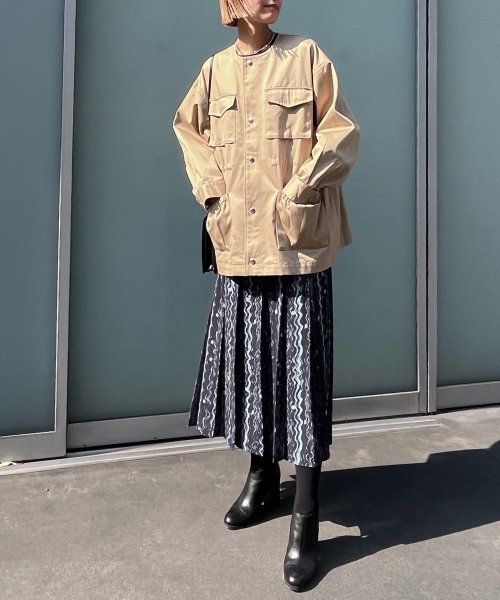 【Audrey and John Wad】ペイントライクワンウェイプリーツスカート ヒップ95 2cm H164 B79 W58 H82