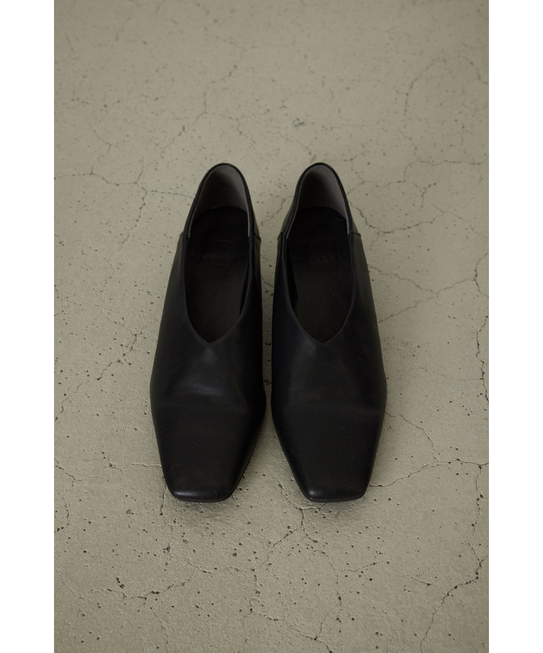 Angled heel square shoes - パンプスクラシック