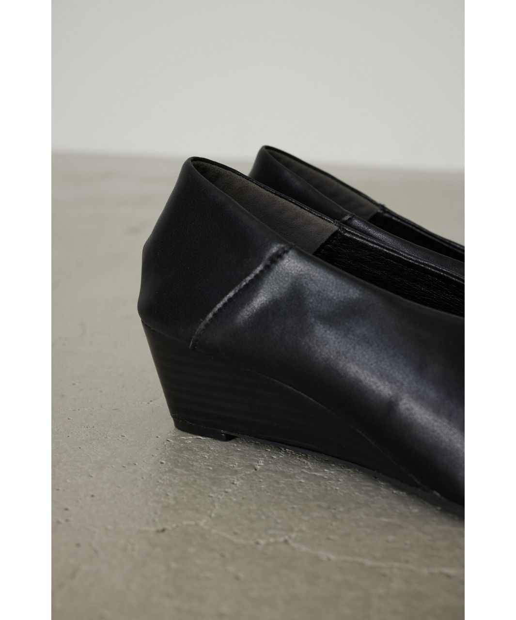 靴 Angled heel square shoes RIM.ARK（リムアーク）の「Angled heel square shoes アングルドヒール