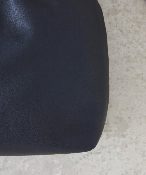 【EFOLE】フェイクレザー パデット ドローストリング トート バッグ 人気・おすすめ｜売れ筋商品・話題商品におすすめ 品質チェック済み 安心配送 今月のおすすめ