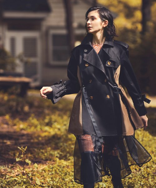 GRACE CONTINENTAL トレンチコート黒 くるみボタン カラフル裏地 美味しく 