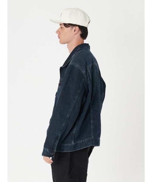 Levi's(リーバイス)/WELLTHREAD(R) リラックスフィット トラッカージャケット ダークインディゴ LEAF/img01