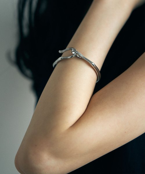 marjour(マージュール)/WAVINESS BANGLE/img05