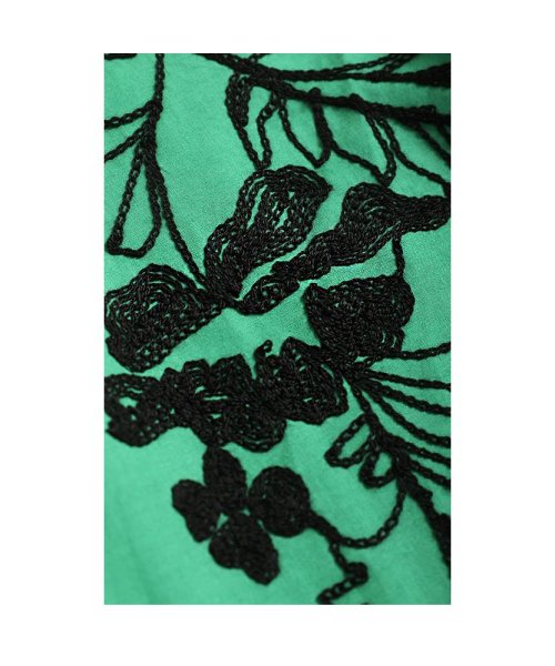 Sawa a la mode(サワアラモード)/花刺繍が流れるコットンシャツチュニック/img23