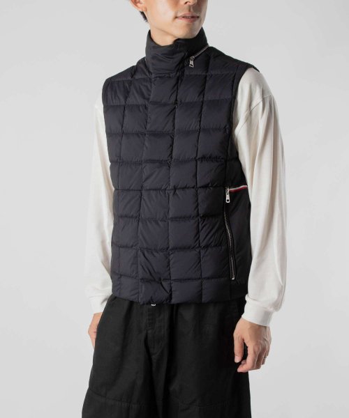 MONCLER(モンクレール)/モンクレール MONCLER THAR GILET 1A523 00 C0506 ダウンベスト メンズ アウター ジレ ロゴ 防寒着 ギフト プレゼント 軽量 /img04