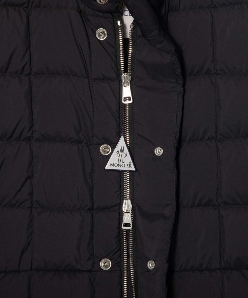 MONCLER(モンクレール)/モンクレール MONCLER THAR GILET 1A523 00 C0506 ダウンベスト メンズ アウター ジレ ロゴ 防寒着 ギフト プレゼント 軽量 /img09