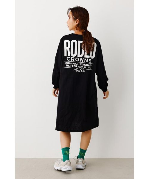 RODEO CROWNS WIDE BOWL(ロデオクラウンズワイドボウル)/TAPE LOGO L/S Tシャツワンピース/img01