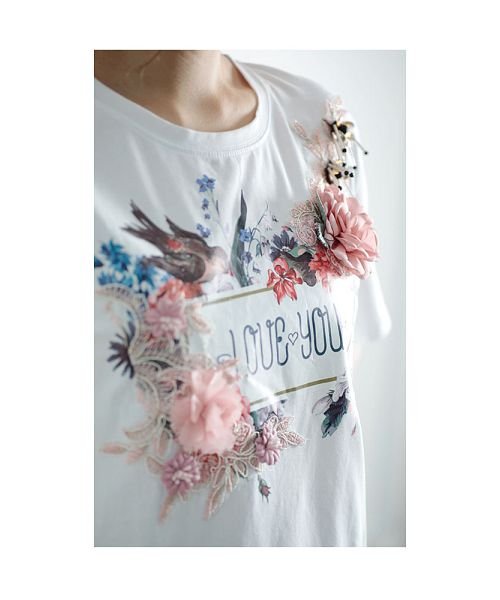 Sawa a la mode(サワアラモード)/小鳥とお花舞う花モチーフ付きロゴTシャツ/img05